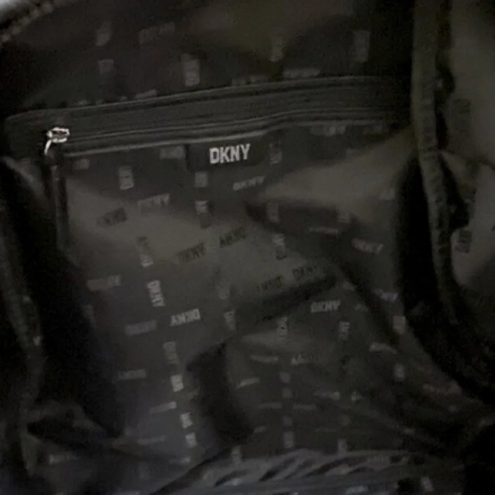 DKNY BLACK BACKPACK Women's Maya Quilted Softshell Adjustable‎ Straps.